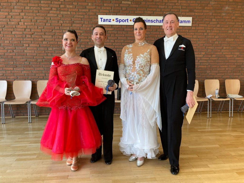 Nicole und Christian, Links im Bild